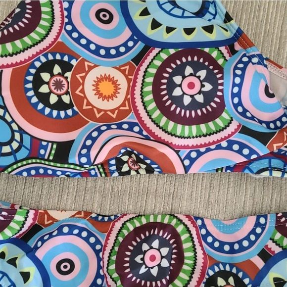 New trendy multi color brazilian Swimsuit - Picture 3 of 4